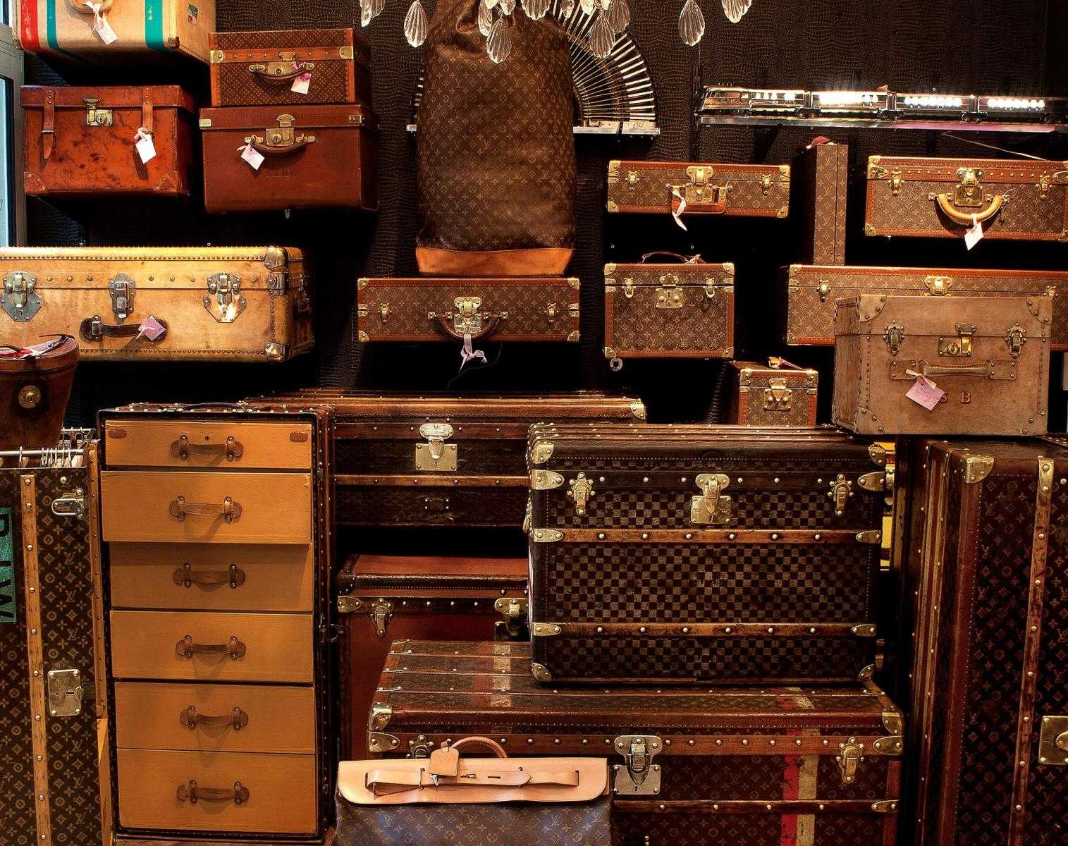 Steamer Bar Cabinet Nagpurepreneurs Steamer Trunk Bar Cabinet Home Styles