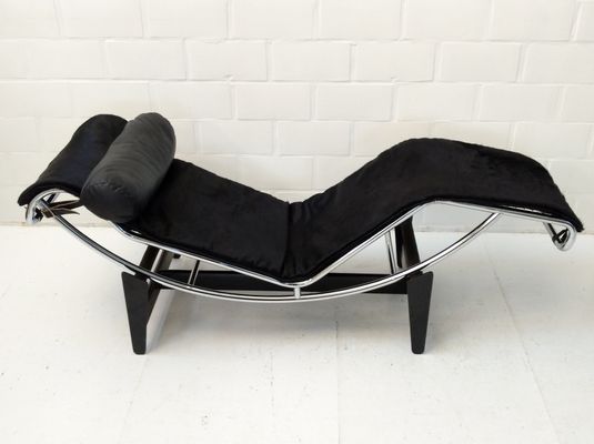 chaise-longue-lc4-di-le-corbusier-perriand-jeanneret-per-cassina-anni-60-immagine-1.jpg