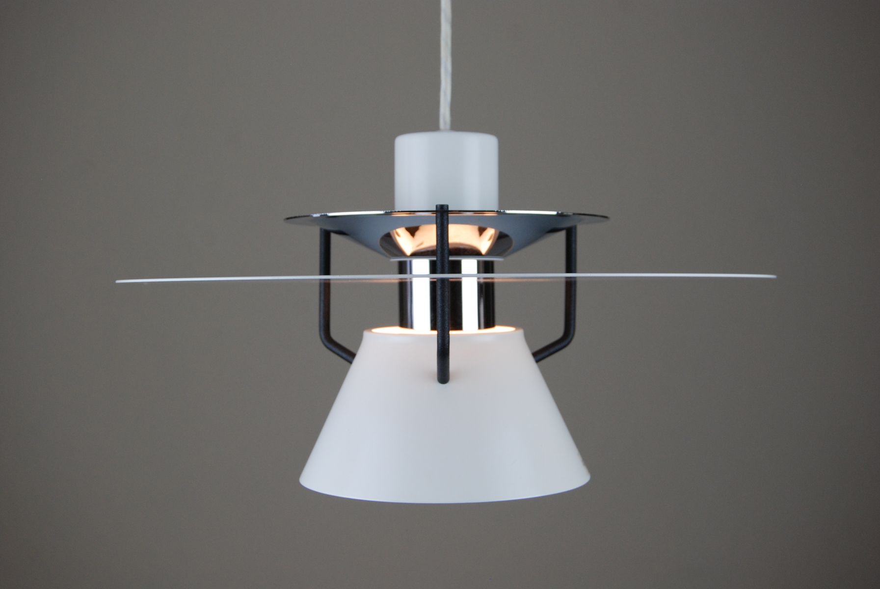 Model 762 pendant from horn belysning, 1980s for sale at pamono Betong vegg tapet