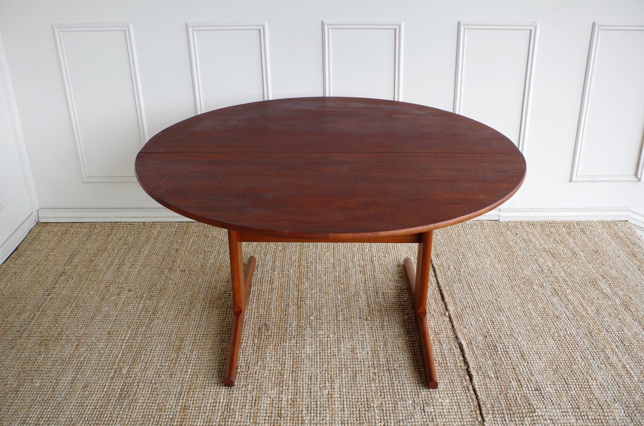 Table de salle à manger scandinave en teck en vente sur pamono