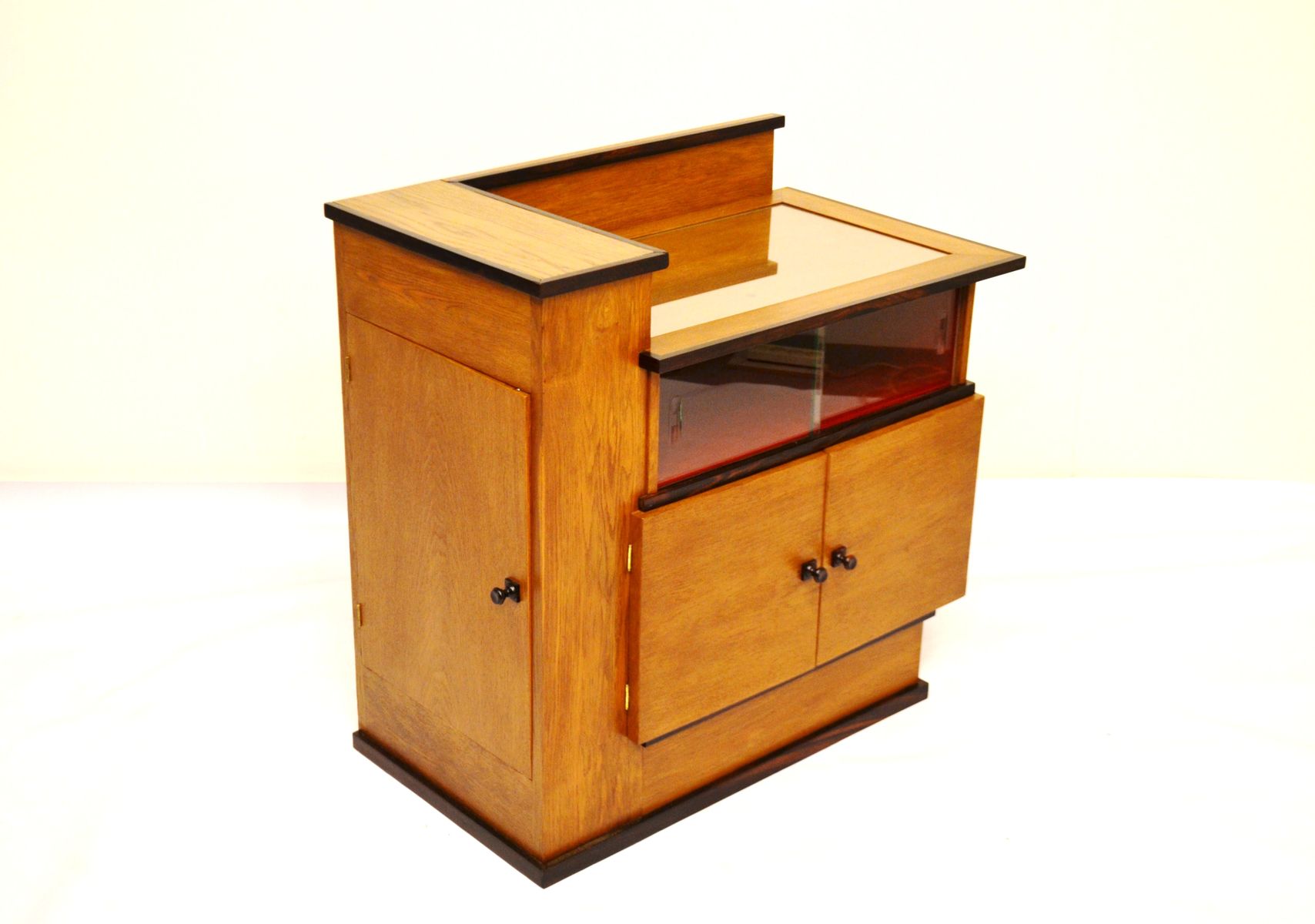 Buy vintage and mid century cabinets at pamono