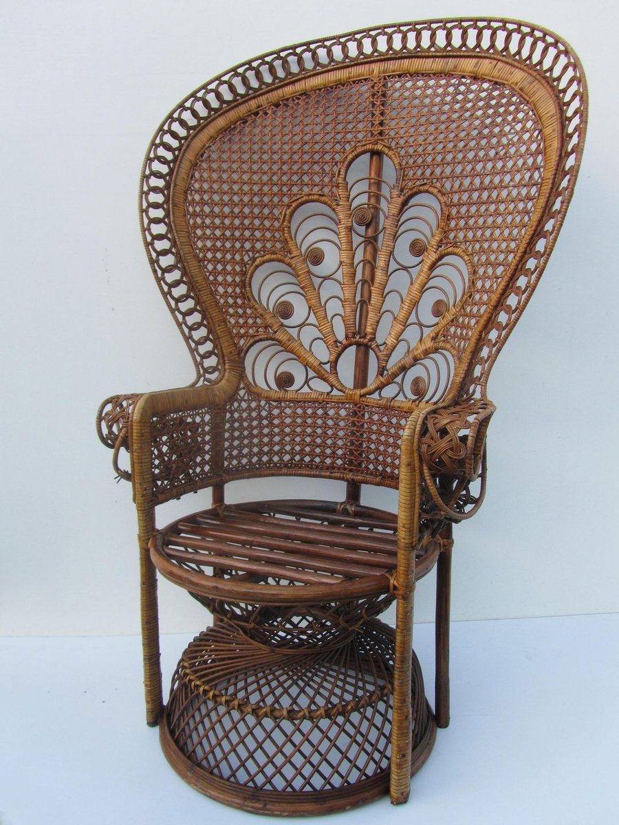 Vintage Rattan Peacock Chair, 1960s for sale at Pamono