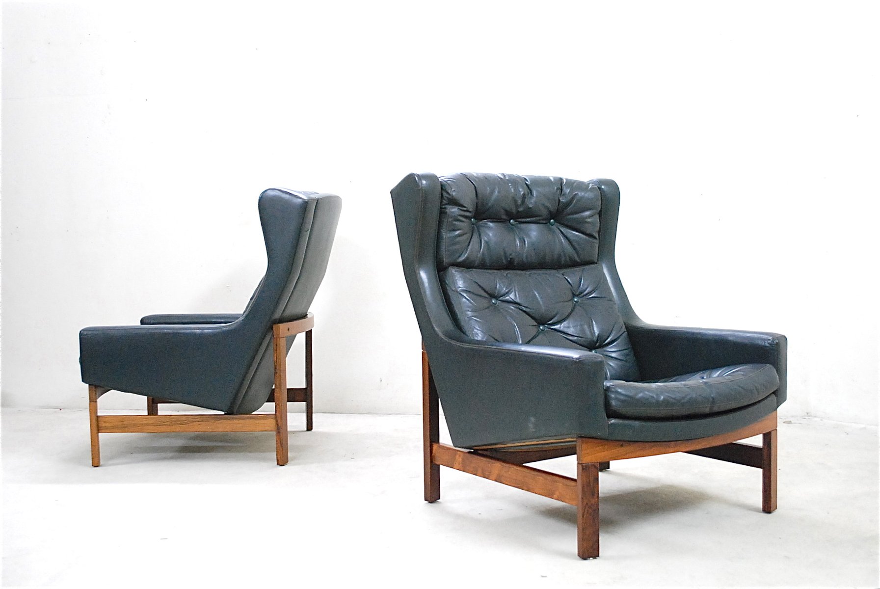 green rosewood wingback lounge chair 1975 23