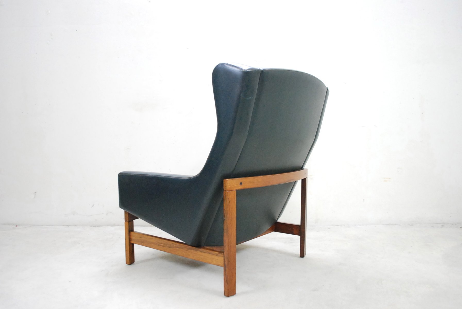 green rosewood wingback lounge chair 1975 14