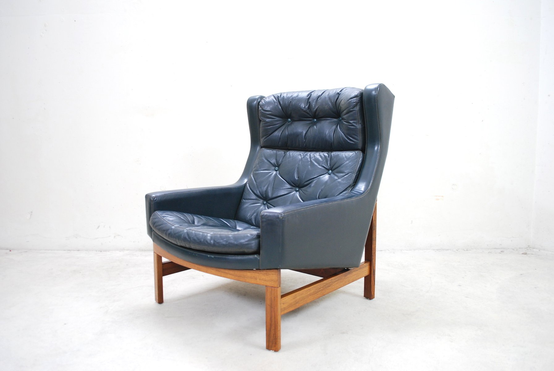 green rosewood wingback lounge chair 1975 2