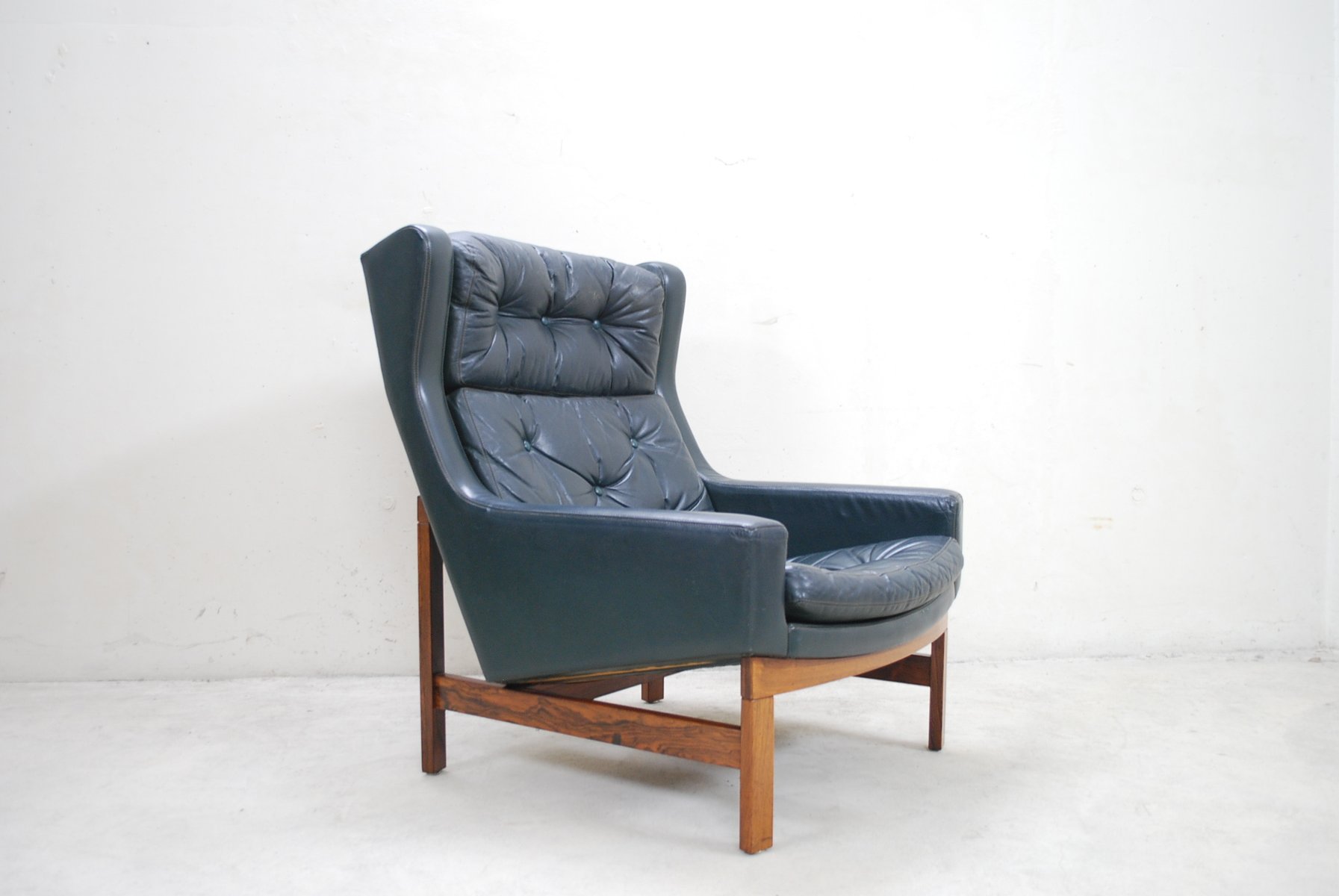 green rosewood wingback lounge chair 1975 17