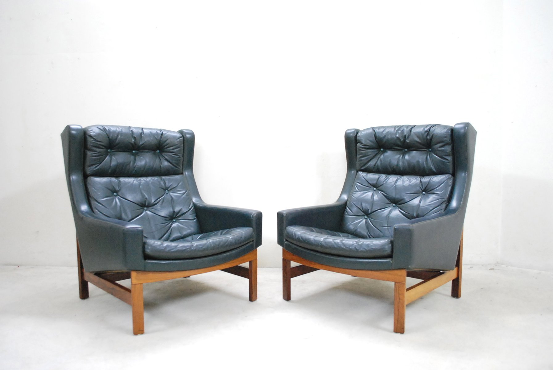 green rosewood wingback lounge chair 1975 28