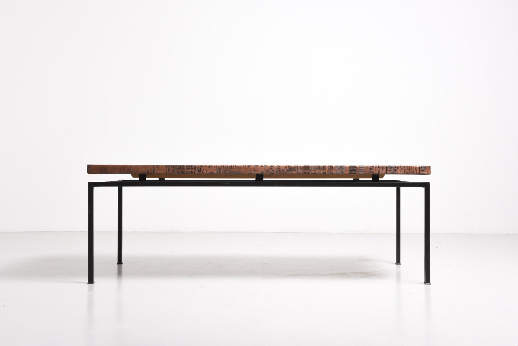 Kupfer Couchtisch mit Geätzter Oberfläche, 1960er bei Kupfer Couchtisch mit Geätzter Oberfläche, 1960er bei