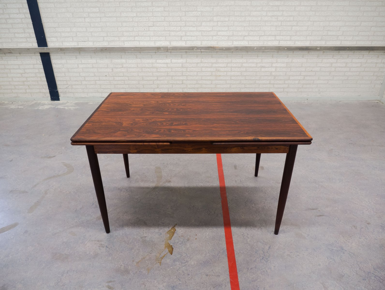 Grande table de salle à manger mid century en palissandre en vente ...