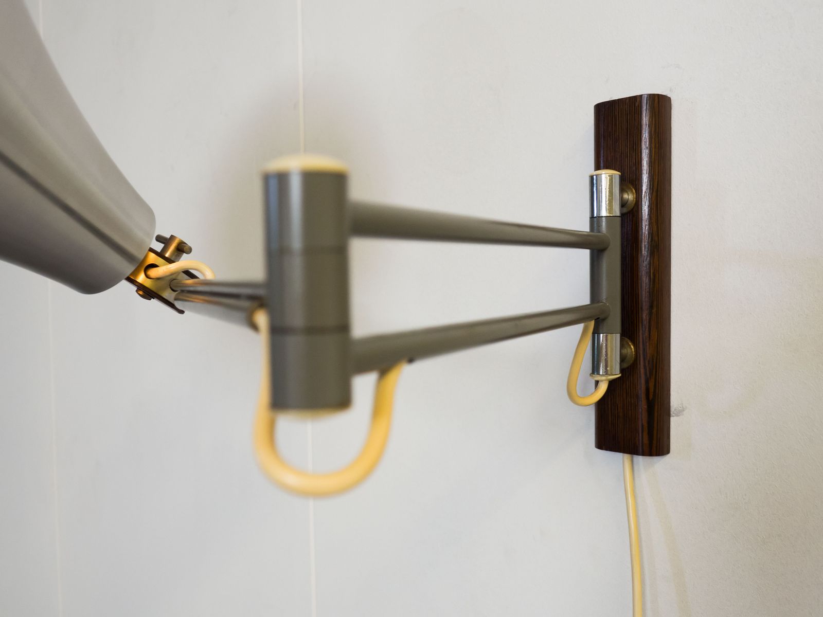 Vintage Dutch Adjustable Wall Light from Philips for sale at Pamono