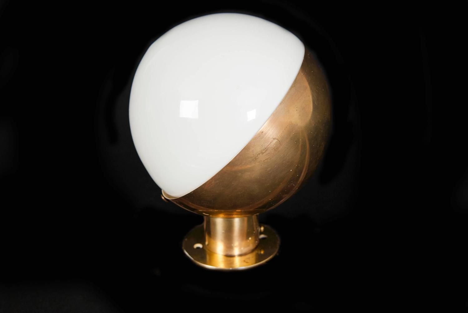 Brass & Opal Glass Studio Wall Light by Vilhelm Lauritzen for Louis Poulsen, 1931 for sale at Pamono