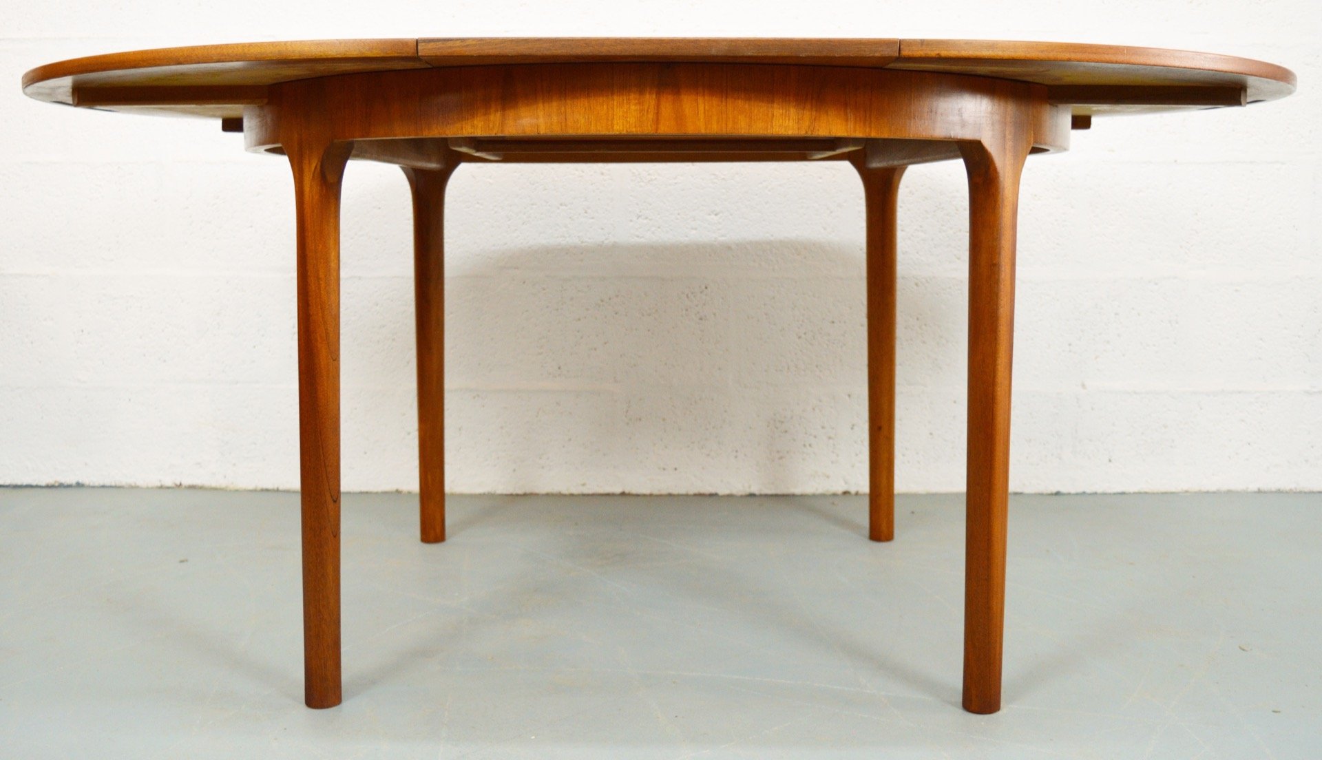 Mid-Century Extendable Round Teak Dining Table from ...