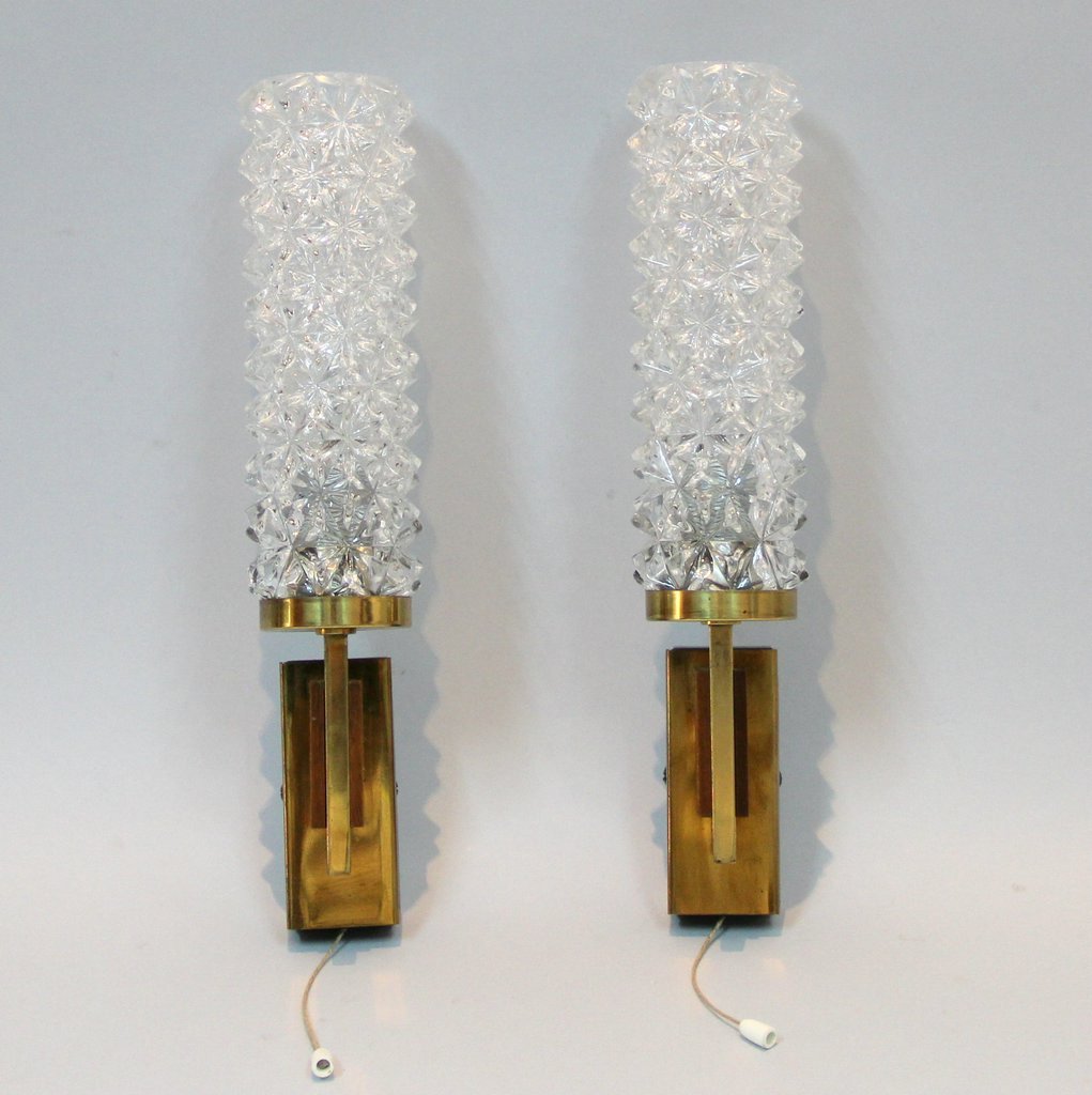 French Vintage Wall Lights, 1960s, Set of 2 for sale at Pamono