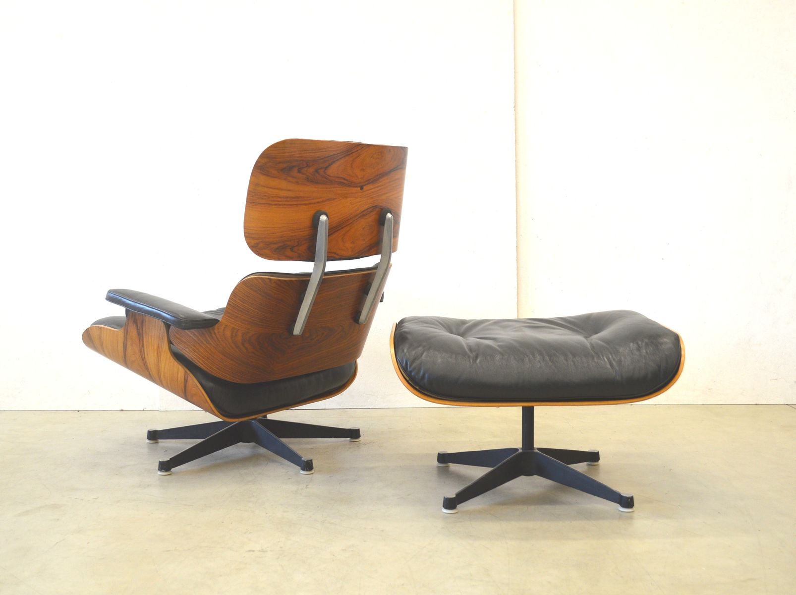 lounge chair ottoman by charles ray eames for herman miller 1950s 14