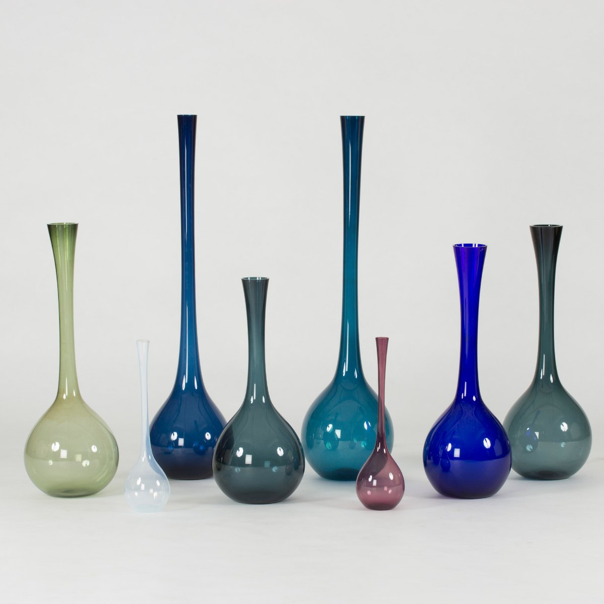 swedish floor vases by arthur percy for gullaskruf 1950s swedish floor vases by arthur percy for gullaskruf 1950s