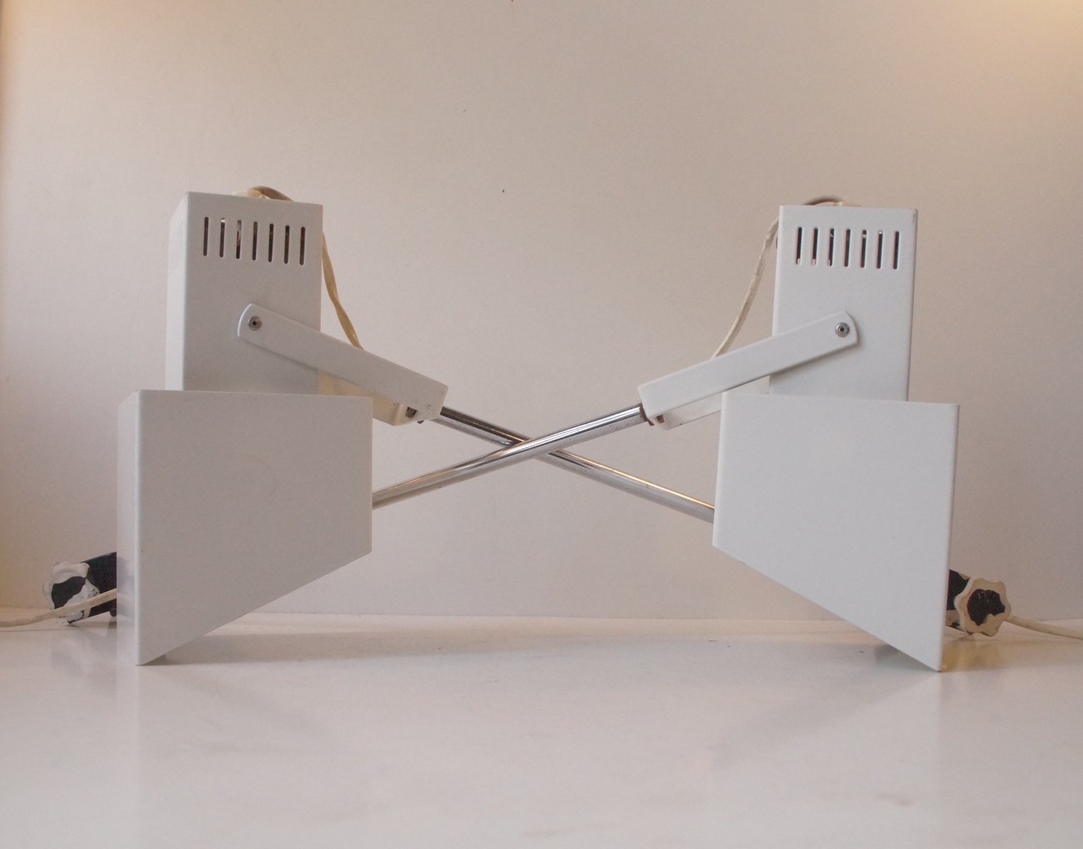 Danish Modernist Adjustable White Wall Lamps, 1970, Set of 2 for sale at Pamono