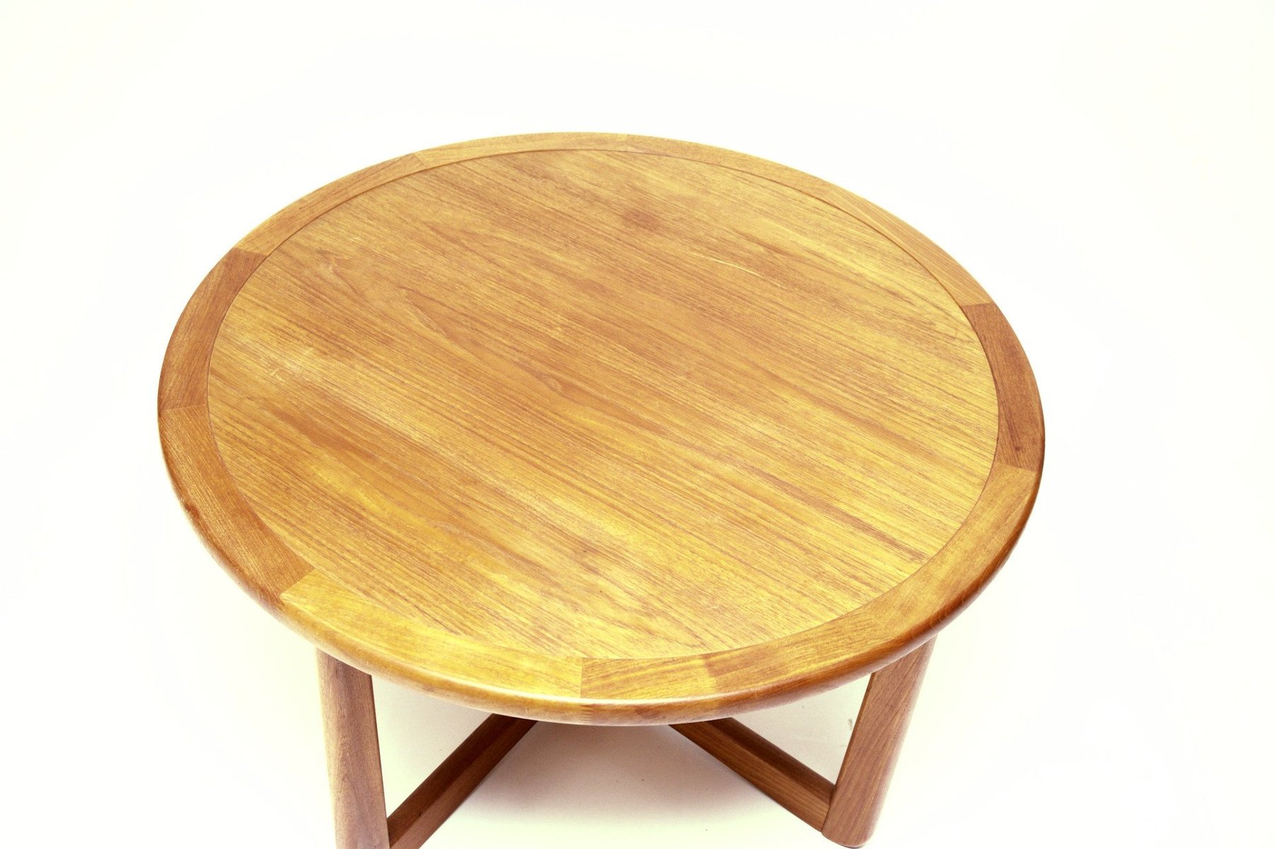 Round Danish Coffee Table In Solid Teak 1950s For At Pamono Round Danish Coffee Table In Solid Teak 1950s 3 1 081 00 Per Piece