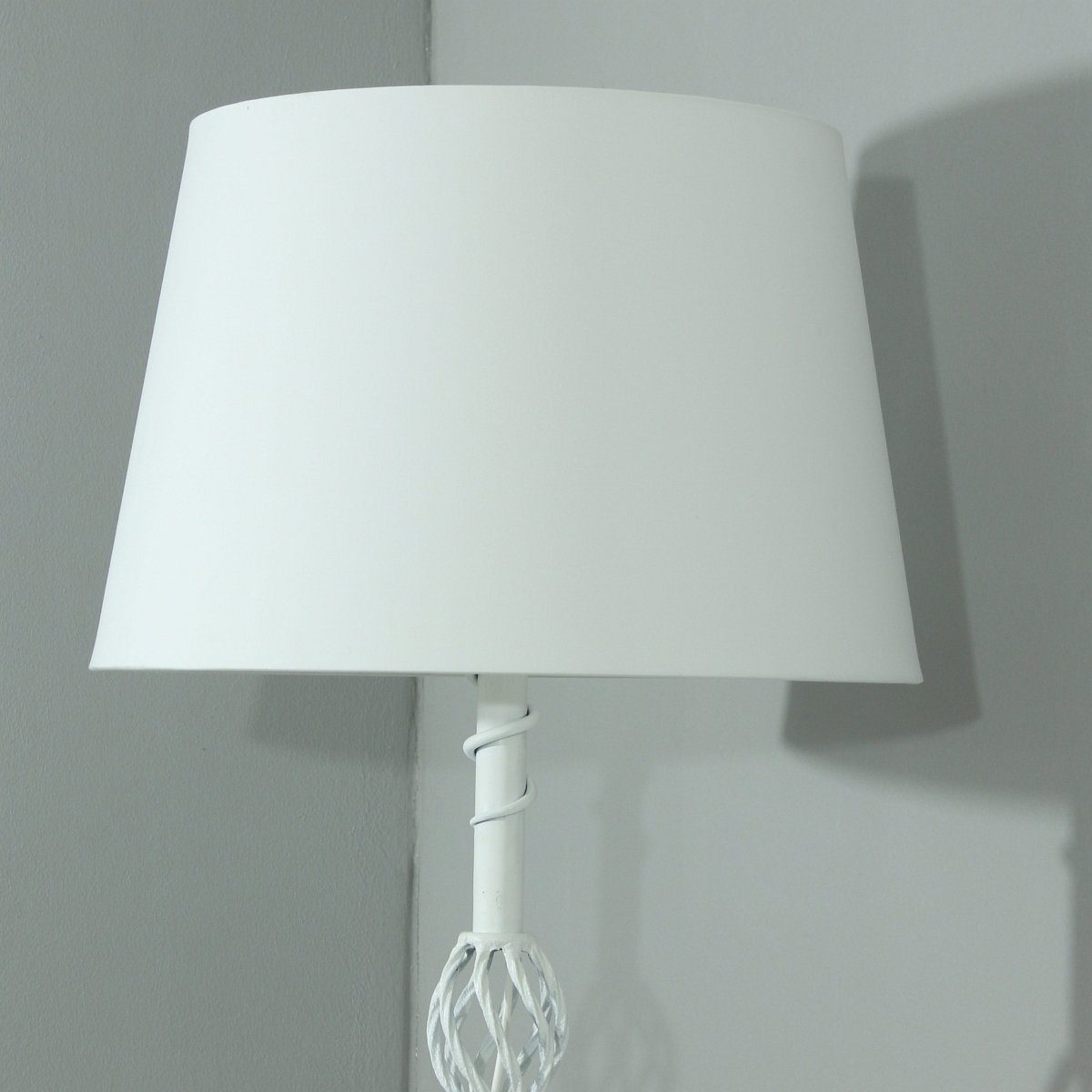 Vintage White Lamp 18