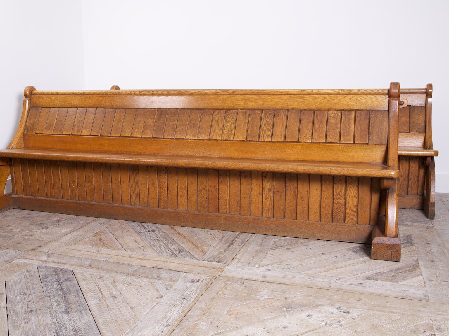 What are some tips for buying used church pews?