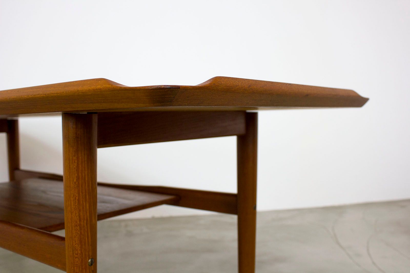Dänischer teakholz couchtisch mit holz finnen von imha modell ...