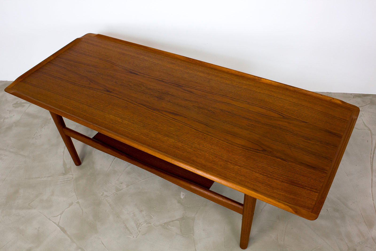 Dänischer teakholz couchtisch mit holz finnen von imha modell ...