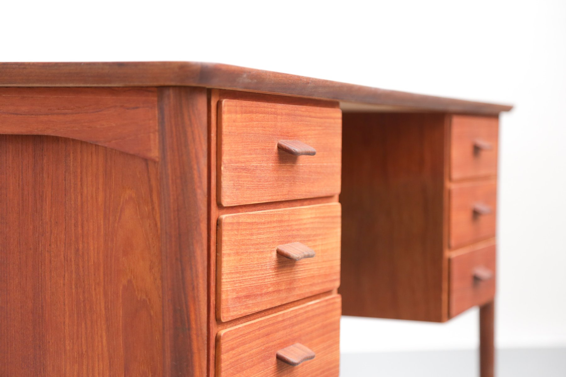 Scandinavian Style Desk vintage scandinavian style teak desk for sale at pamono Scandinavian Style Desk vintage scandinavian style teak desk for sale at pamono