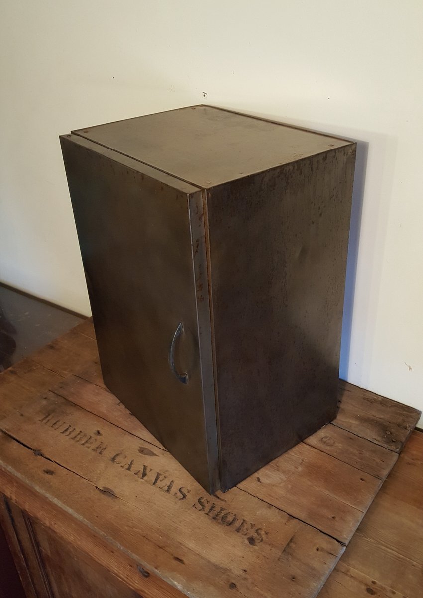 Apothekerschrank Vintage Metall | Kleiderschrank - Schrank Design Ideen