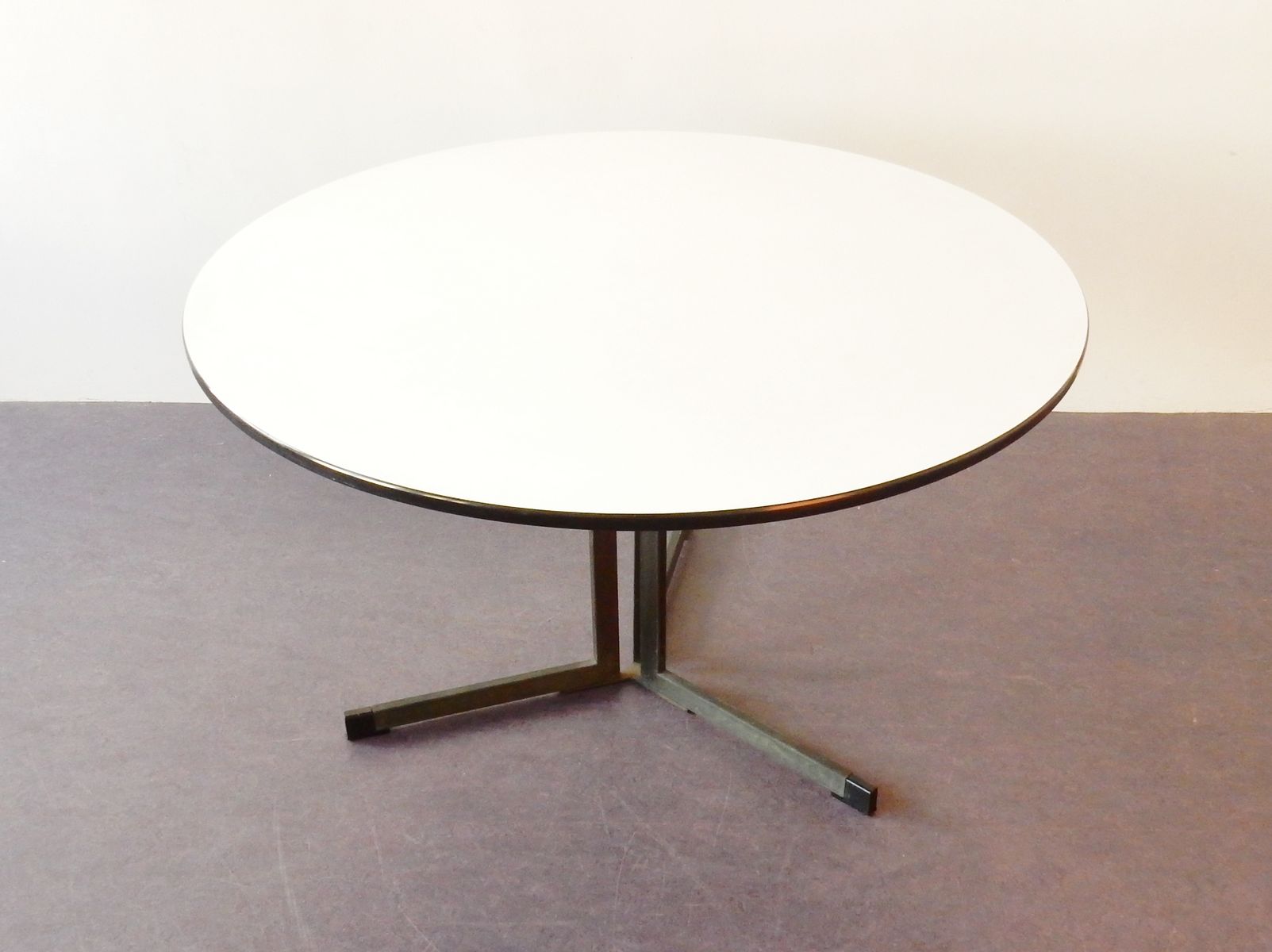 Vintage Model Ap103 Round Dining Table By Hein Salomonson For Ap Vintage Model Ap103 Round Dining Table By Hein Salomonson For Ap Originals