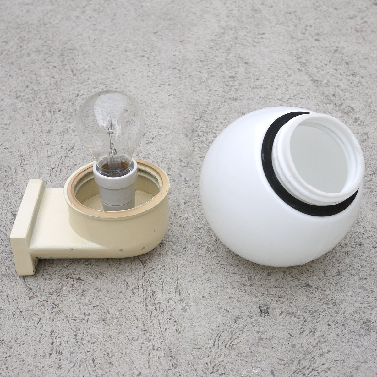 Vintage Industrial Wall-Mounted Globe Lamp, 1950s for sale at Pamono