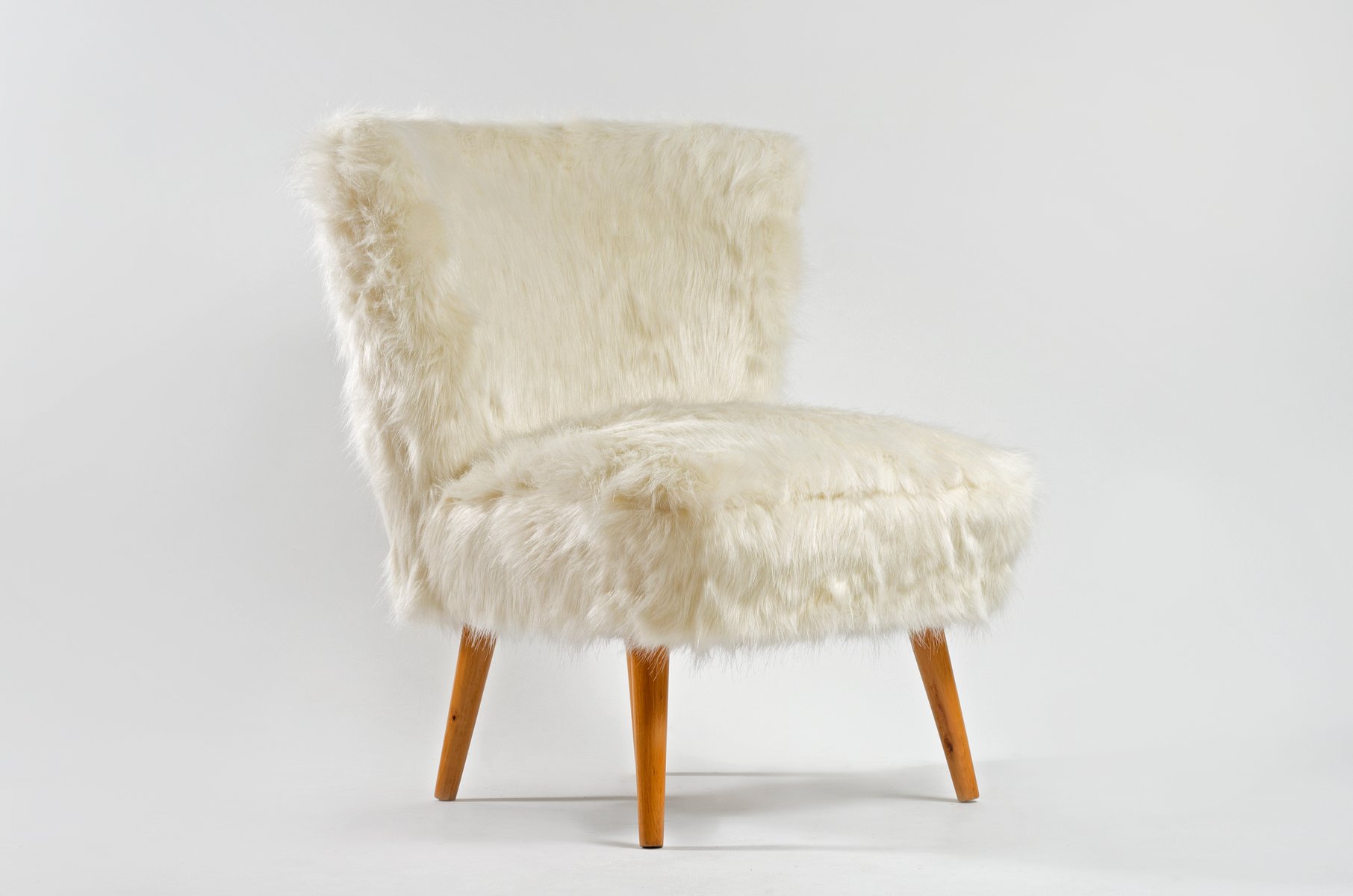 MidCentury White Faux Fur Cocktail Chair for sale at Pamono