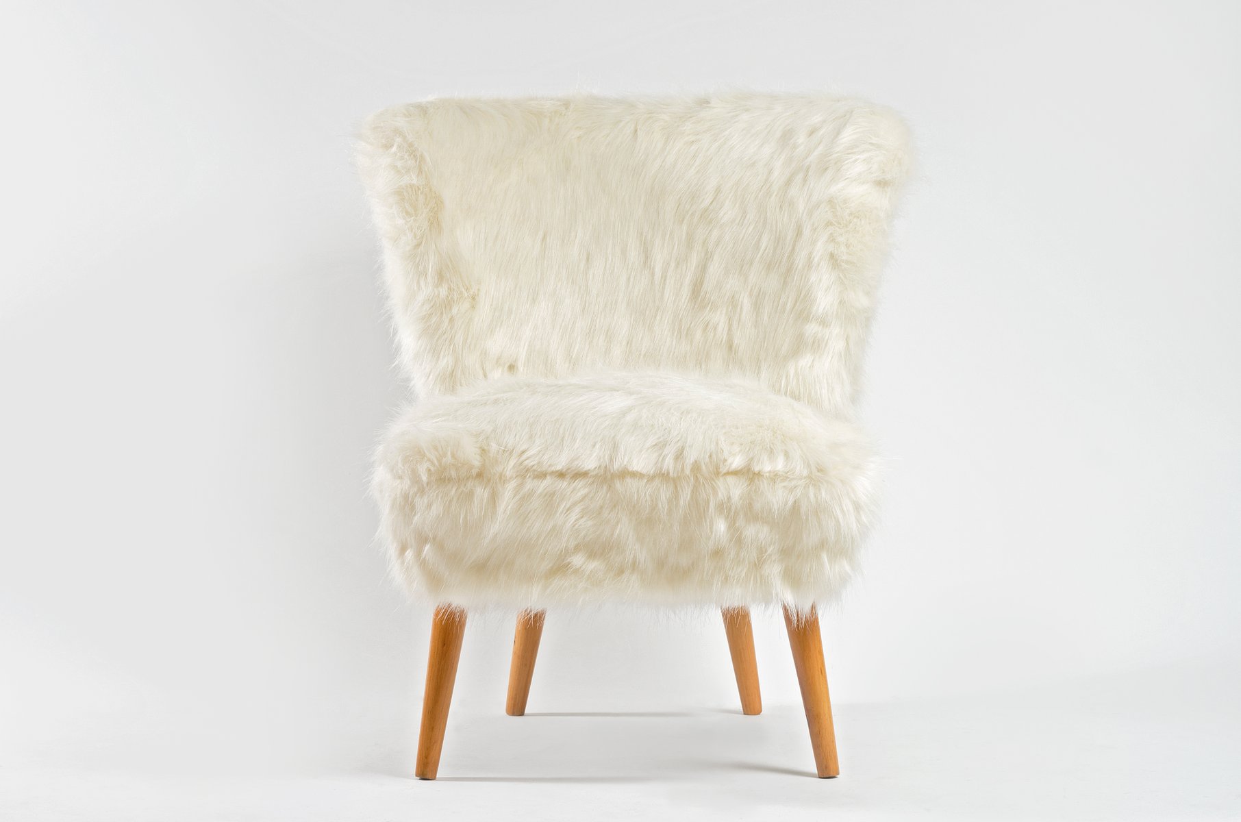 MidCentury White Faux Fur Cocktail Chair for sale at Pamono