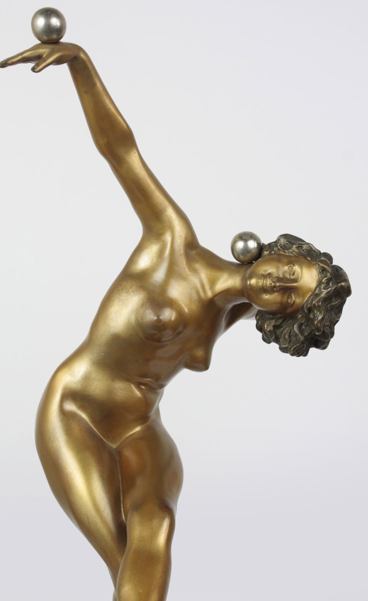 Art Deco Juggler Bronze Sculpture by Claire-Jeanne Roberte Colinet