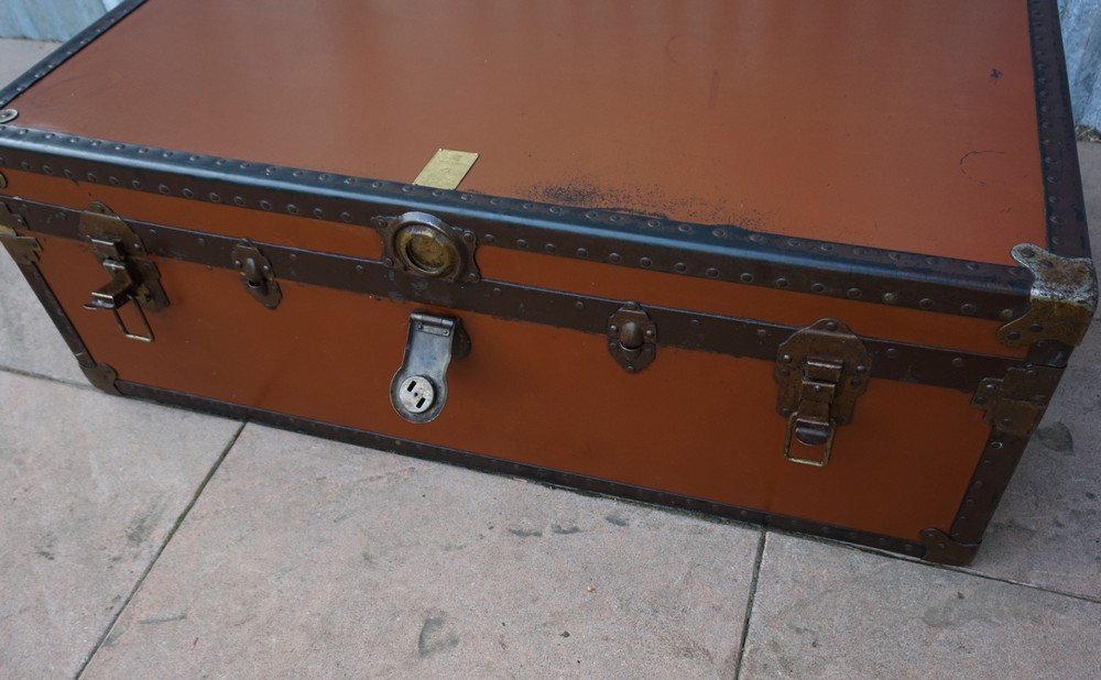 Vintage British Steamer Trunk from Victor Luggage for sale at Pamono