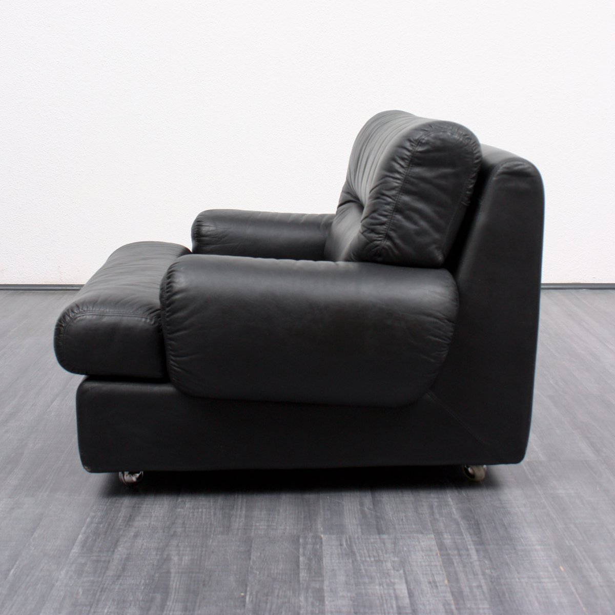 vintage black leather lounge chair 1970s 9