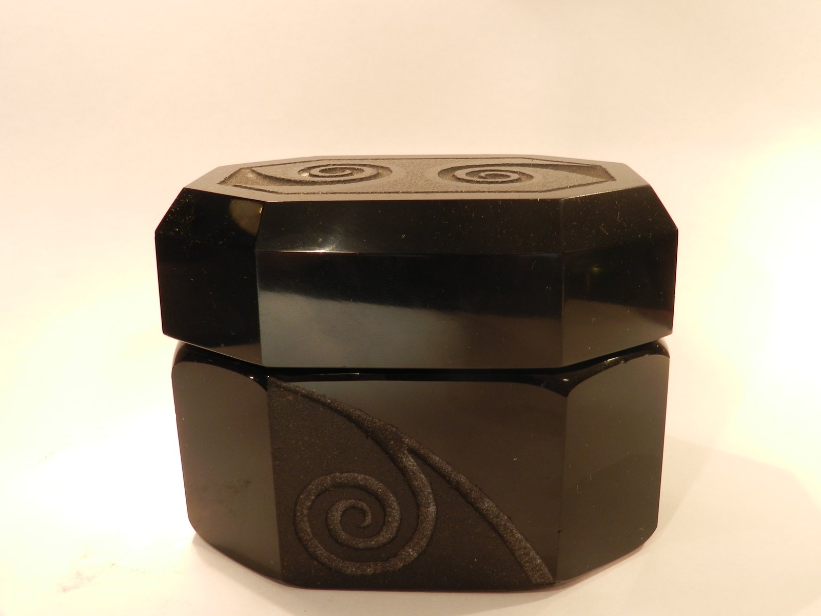 opaque black sterilite clip box opaque black sterilite clip box