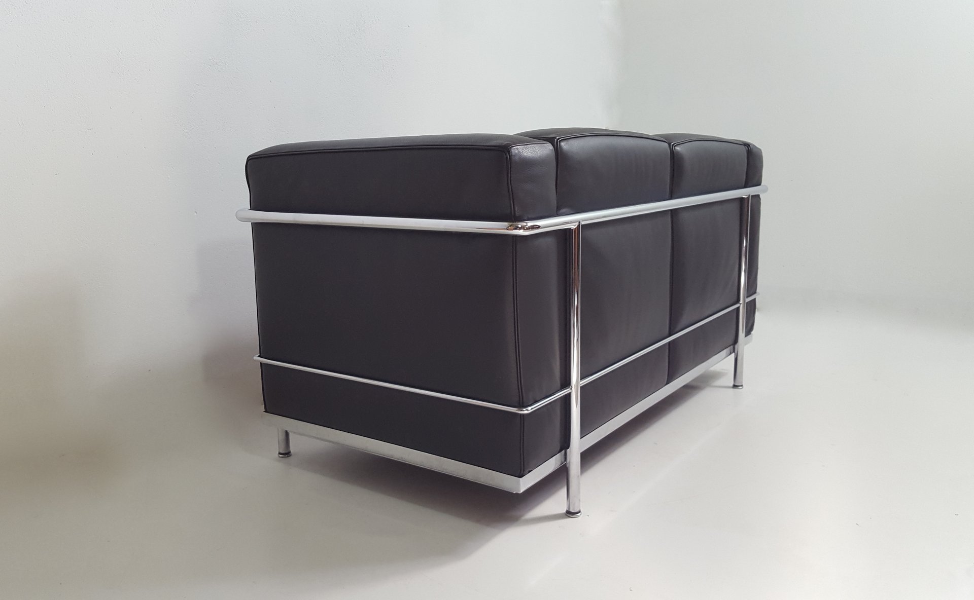 Vintage LC2 Black Leather Sofa by Le Corbusier for Cassina for