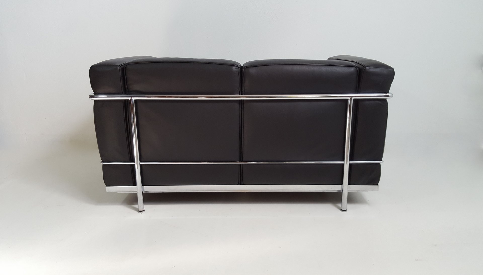 Vintage LC2 Black Leather Sofa by Le Corbusier for Cassina for
