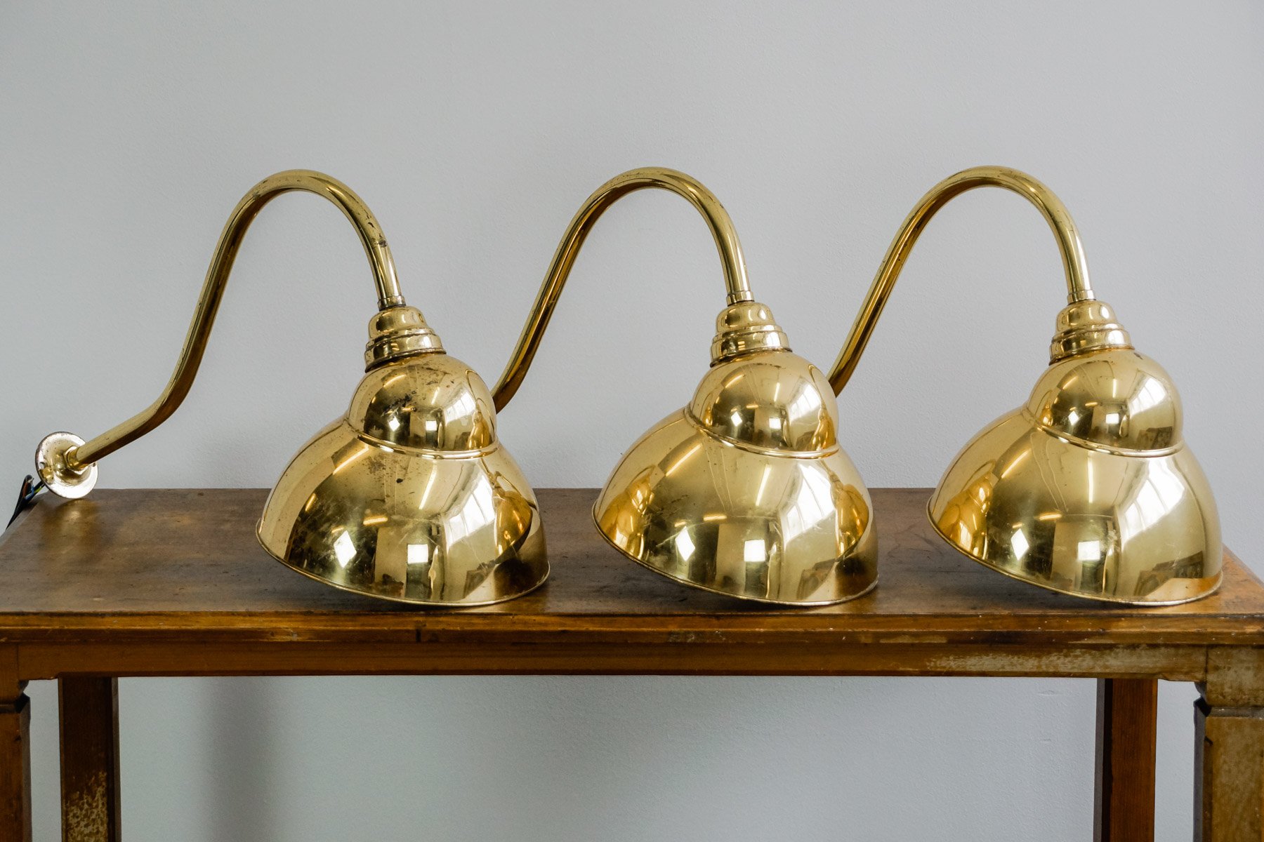 Vintage English Brass Spotlight Sconce, 1920s for sale at Pamono