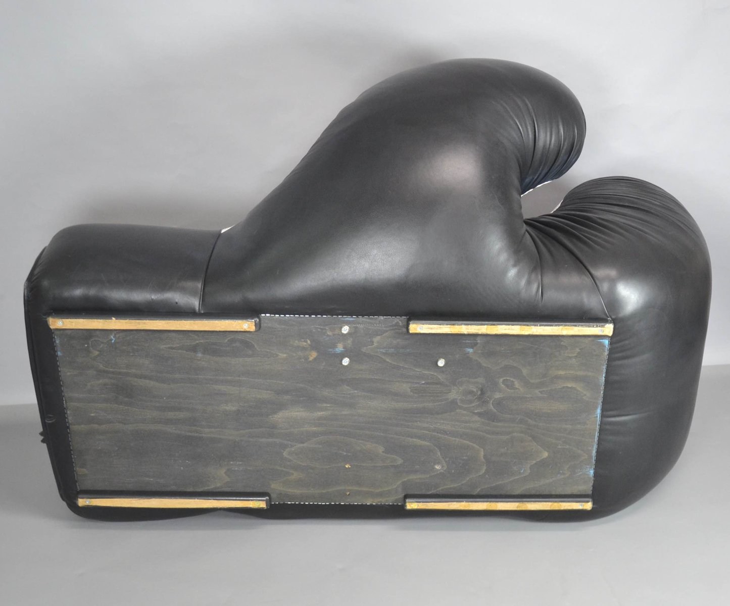 24 Boxing Glove Chair That Look So Elegant Cute Homes