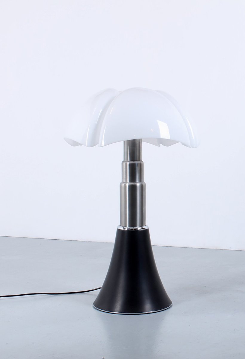 Pipistrello Large Black Table Lamp By Gae Aulenti For Martinelli Pipistrello Large Black Table Lamp By Gae Aulenti For Martinelli Luce 1960s