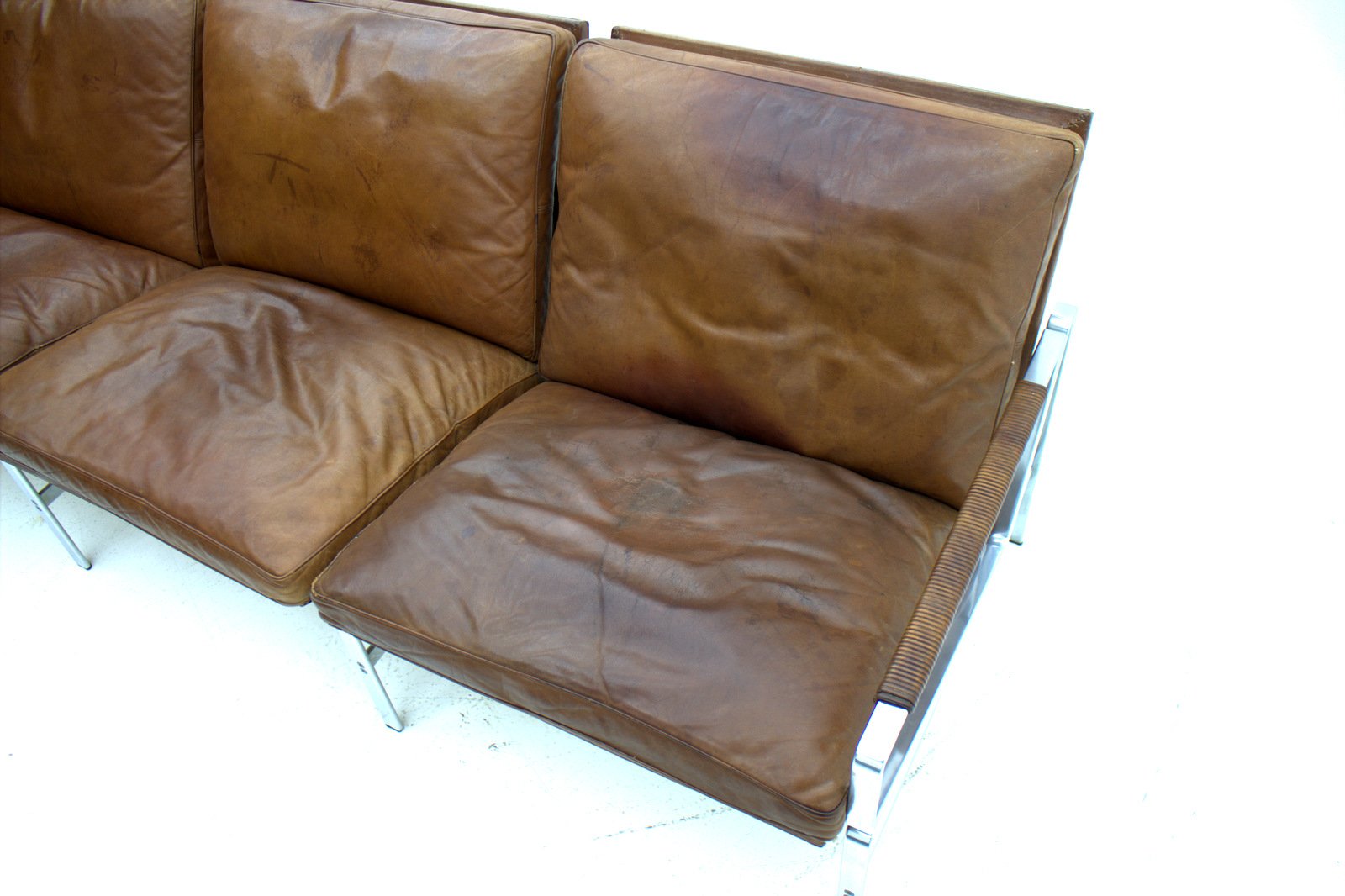 kill mould on leather sofa