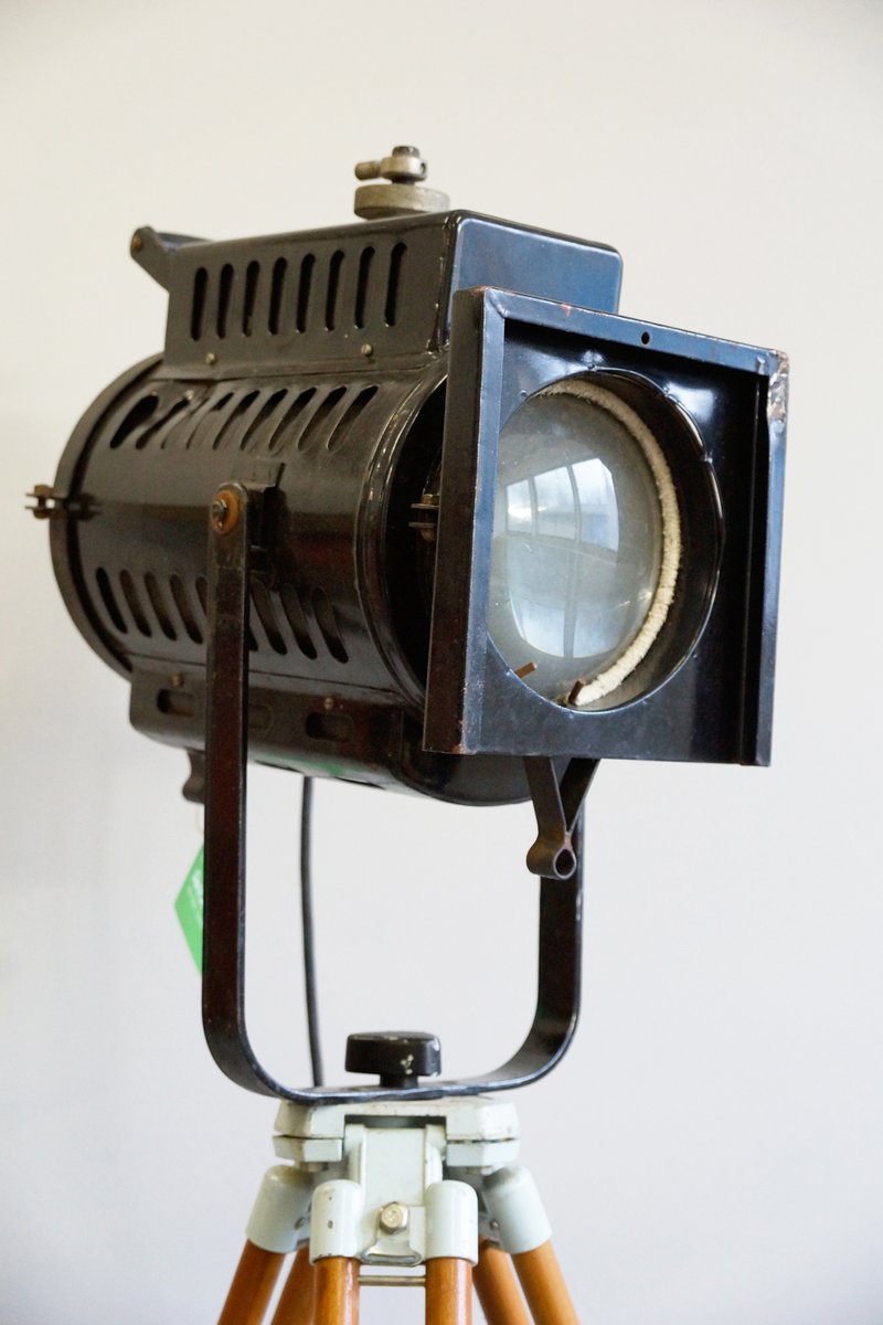 MidCentury Tripod Theater Spotlight for sale at Pamono