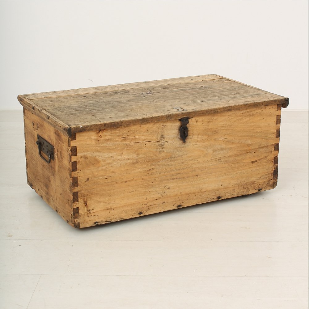 Antique Wooden Crate, 1890s for sale at Pamono