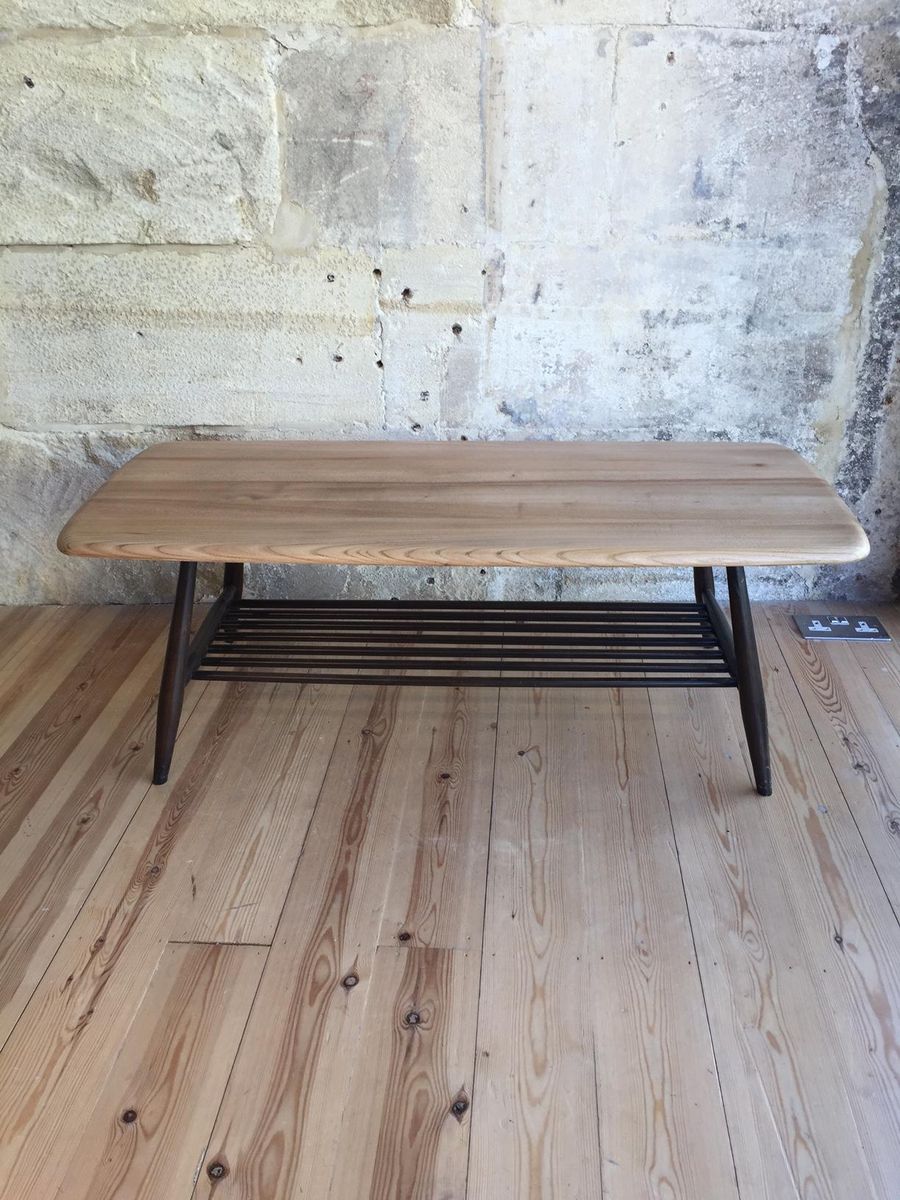 Couchtisch aus Hellem Ulmenholz von Lucian Ercolani für Couchtisch aus Hellem Ulmenholz von Lucian Ercolani für