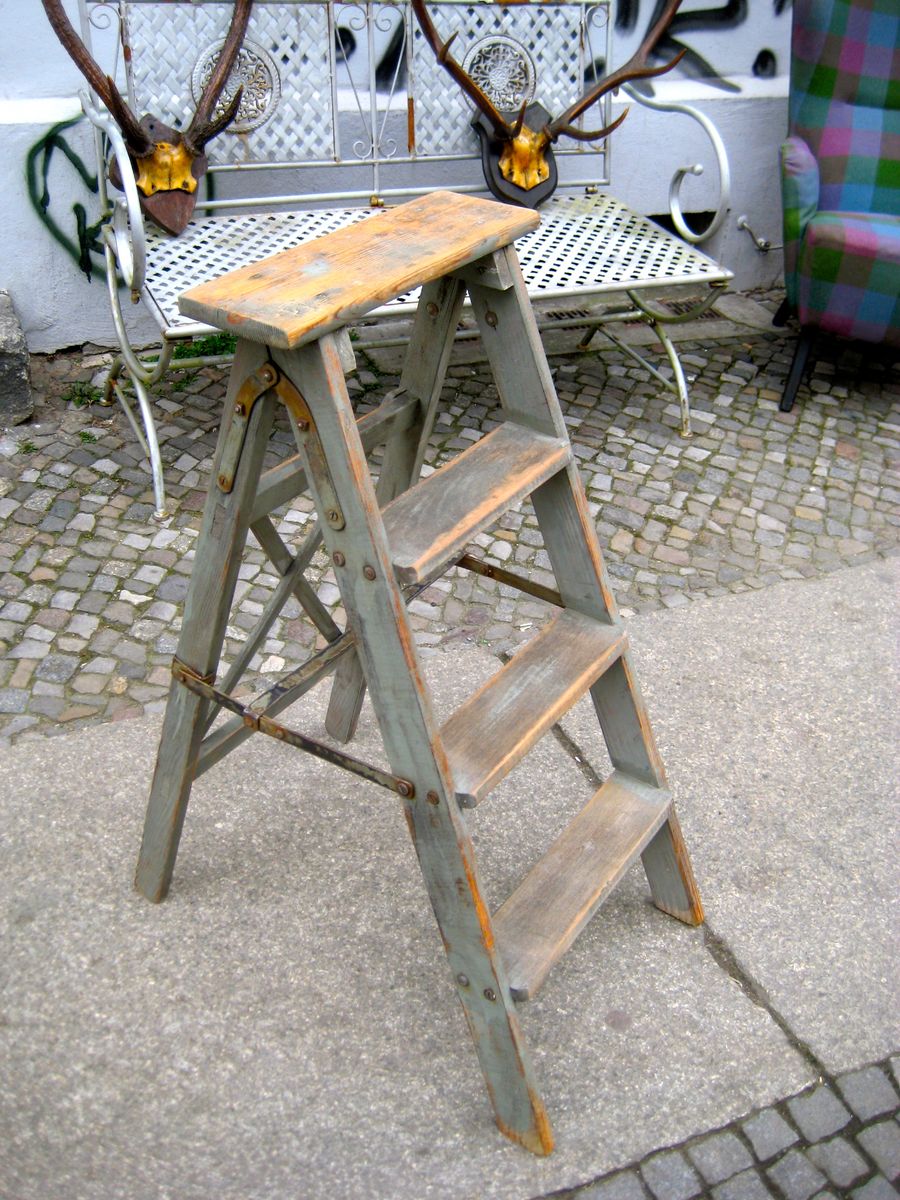 German Wooden Step Ladder, 1940s for sale at Pamono