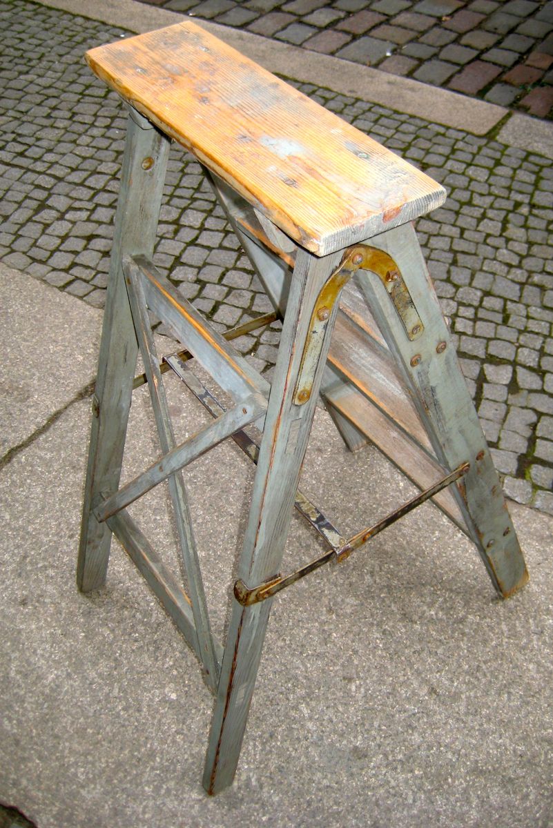 German Wooden Step Ladder, 1940s for sale at Pamono