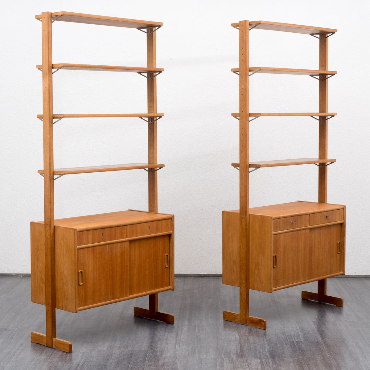 FreeStanding Oak Shelving Unit, 1960s for sale at Pamono