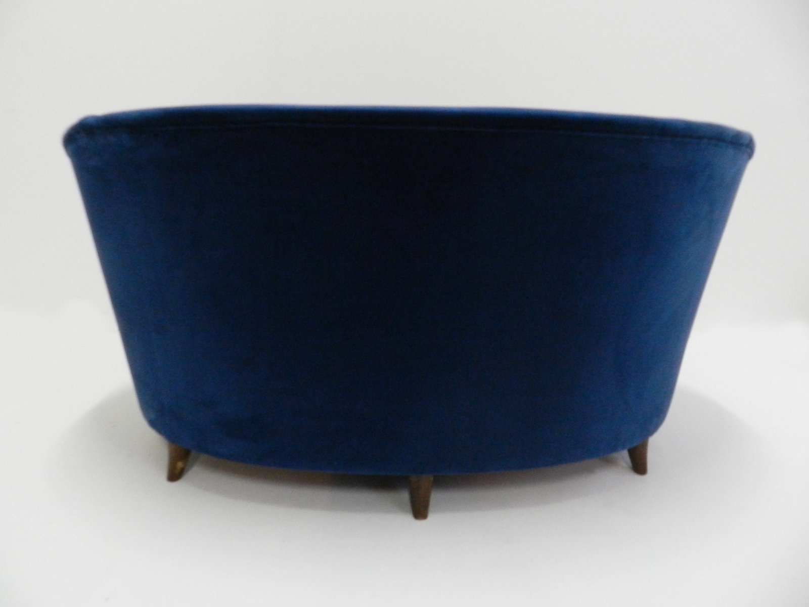 Italian MidCentury Blue Velvet Curved Loveseat for sale at Pamono