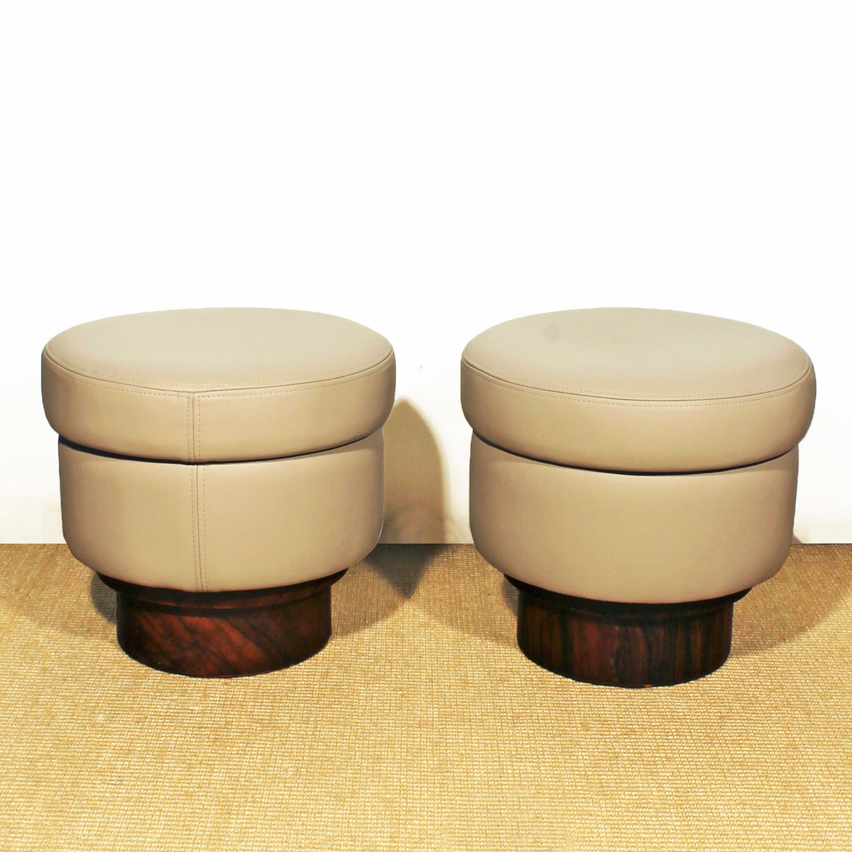 Italian Round Beige Leather Poufs S Set Of For Sale At Pamono - Italian Round Beige Leather Poufs S Set Of italian round beige leather poufs s set of for sale at pamono - italian round beige leather poufs s set of