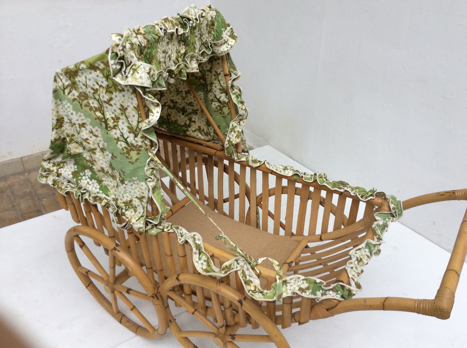 Vintage Bamboo Baby Crib, 1970s for sale at Pamono